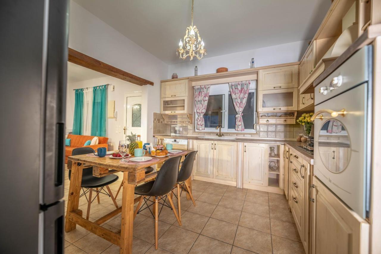 Country house Ktima Argyrou Stegna *