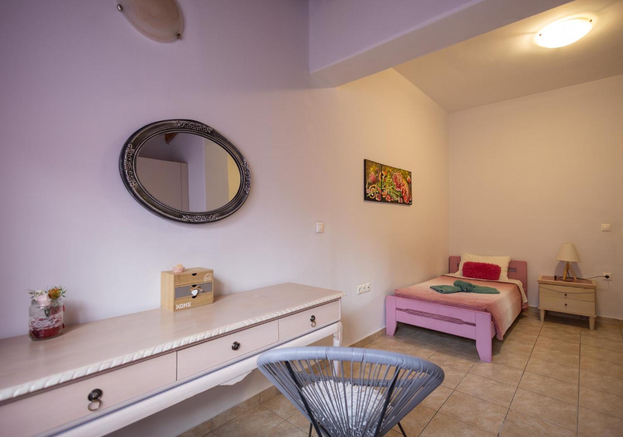 Country house Ktima Argyrou Stegna